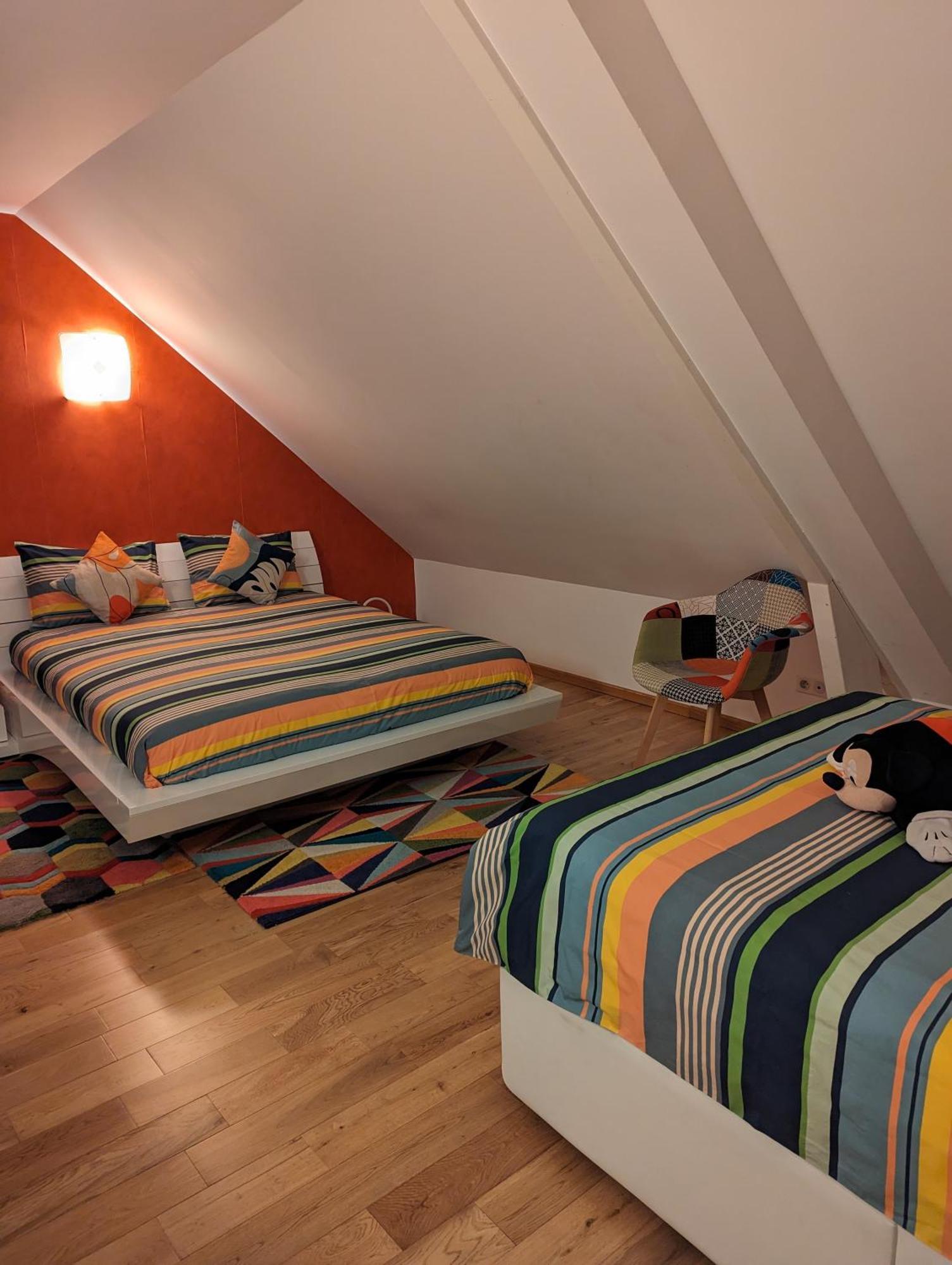 Les Chambres D'Oriane Chessy  Eksteriør billede